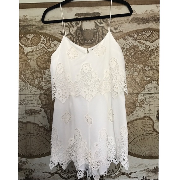 Whit lace detail romper. Coachella ready - Picture 4 of 8